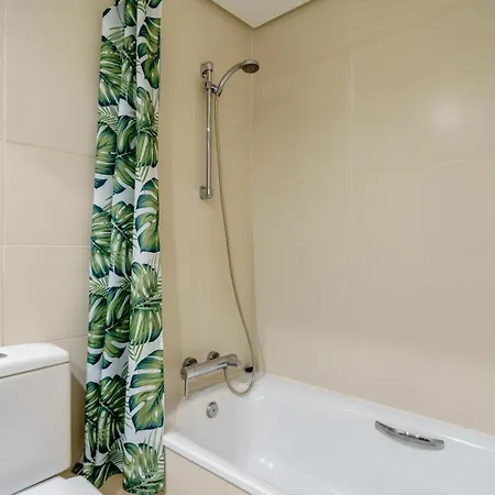 The Lagoon Apartment- Free Lagoon Access Apartment